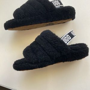 UGG Women’s Yeah Slippers NWOT Size 8 with elastic stretch back for the ankle